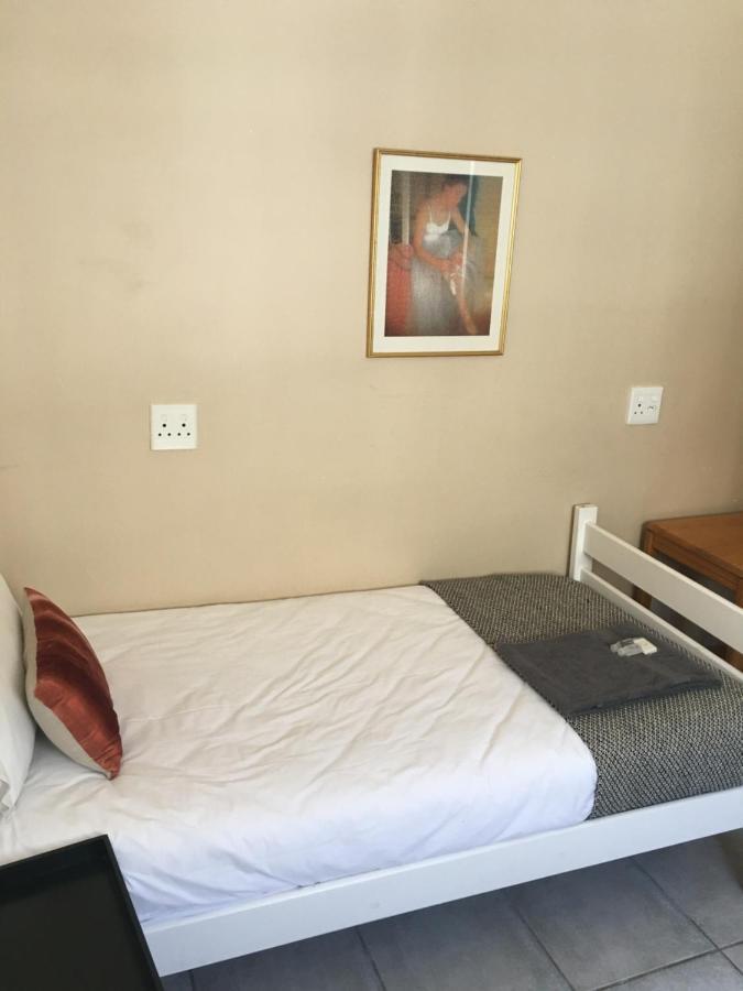 51 On York Guesthouse Johannesburg Bagian luar foto